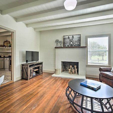 Peaceful Schulenburg Farmhouse With Fire Pit And Grill Eksteriør bilde