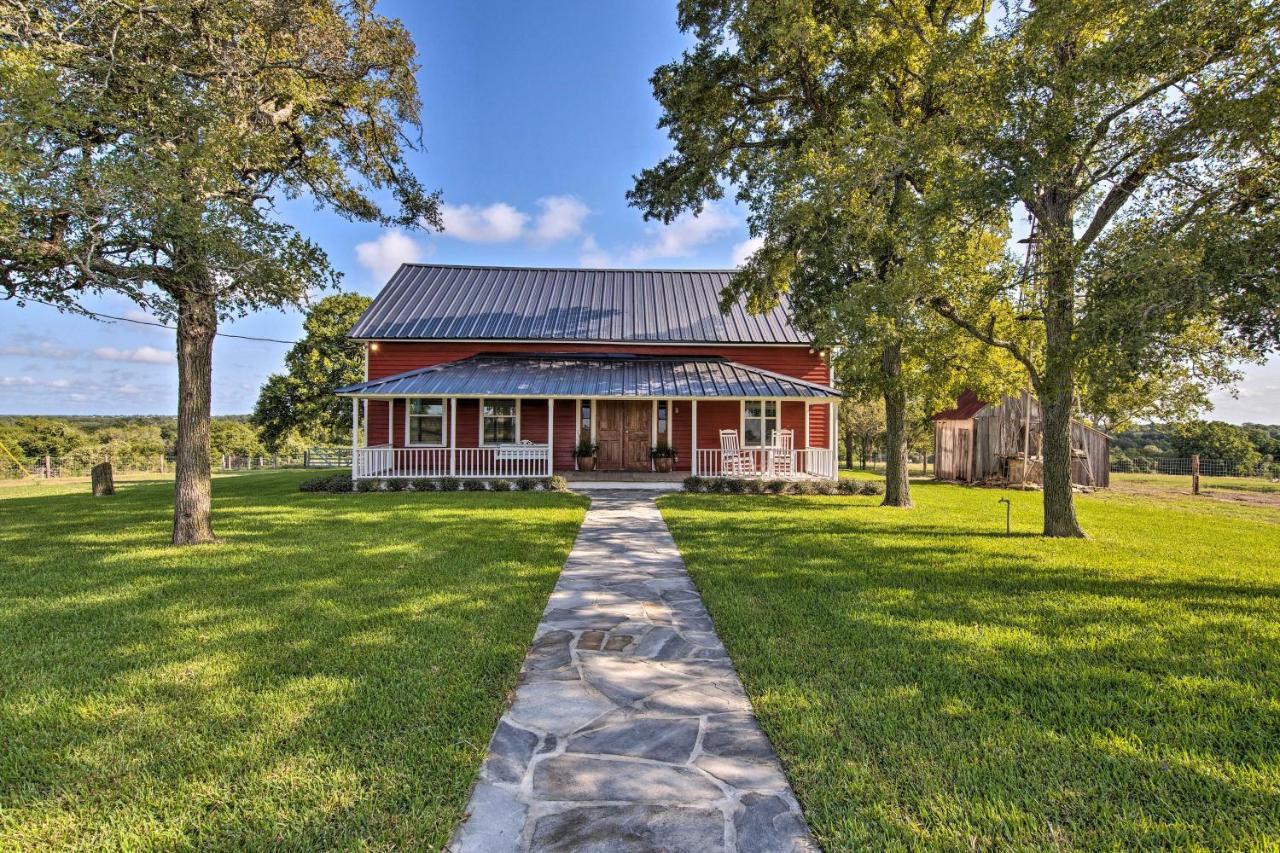 Peaceful Schulenburg Farmhouse With Fire Pit And Grill Eksteriør bilde